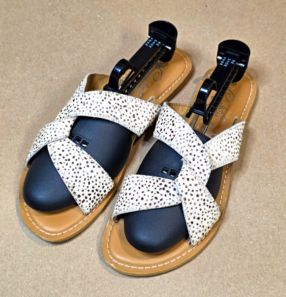 Naughty Monkey Cheetah Print Pony Hair Slide Sandals Cross Strap Women’s Size 9